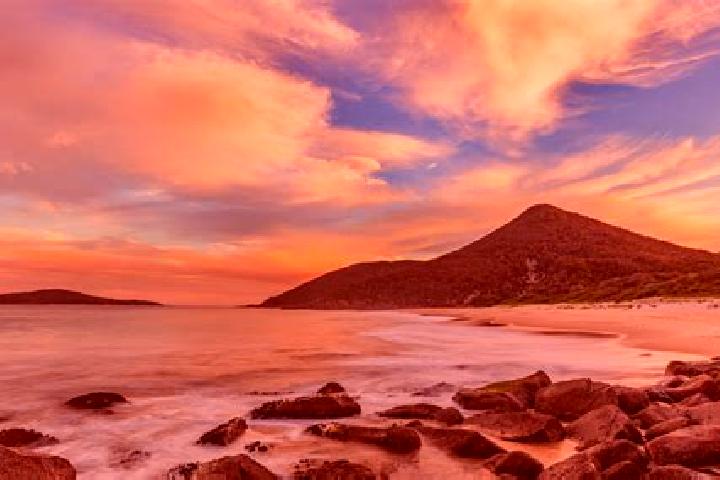 Escorts Mount Hunter, Australia — Local Companions