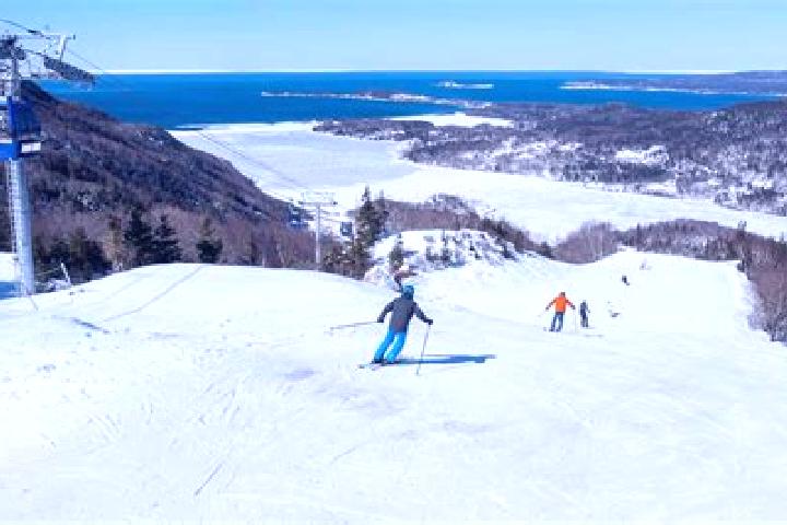 Escorts Mount Uniacke, Canada — Local Companions