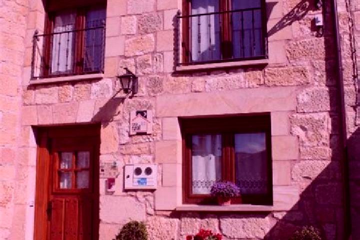 Escorts Mozoncillo, Spain — Local Companions
