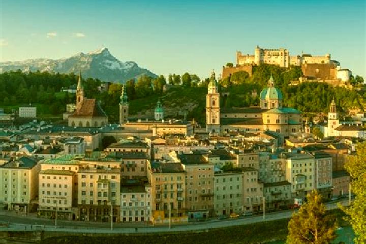Escorts Muehlgang, Austria — Local Companions