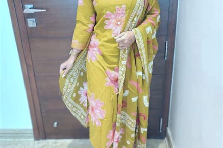 Escorts Mul, India — Local Companions