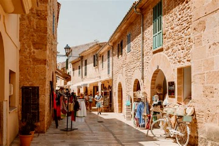 Escorts Munopedro, Spain — Local Companions