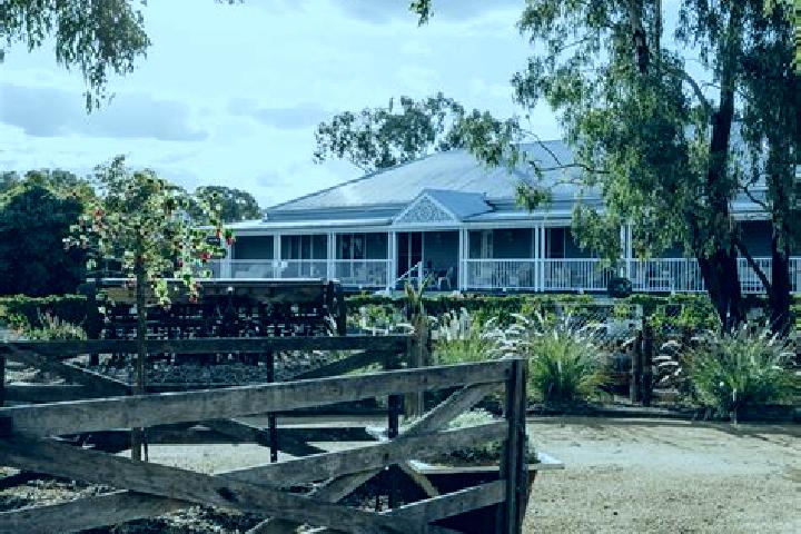 Escorts Murgon, Australia — Local Companions