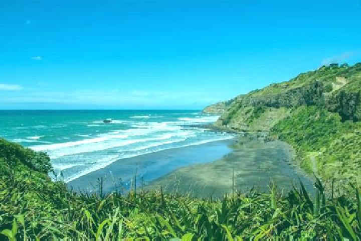 Escorts Muriwai Beach, New Zealand — Local Companions