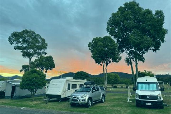 Escorts Murrurundi, Australia — Local Companions