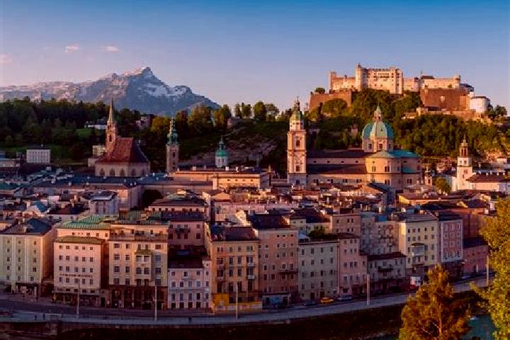 Escorts Naas, Austria — Local Companions