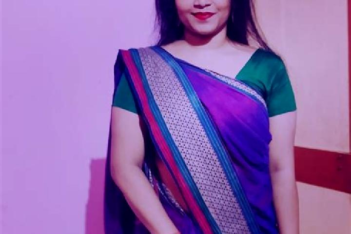 Escorts Naduvattam, India — Local Companions