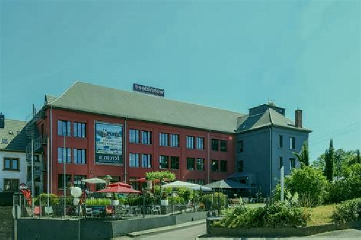 Escorts Nalbach, Germany — Local Companions