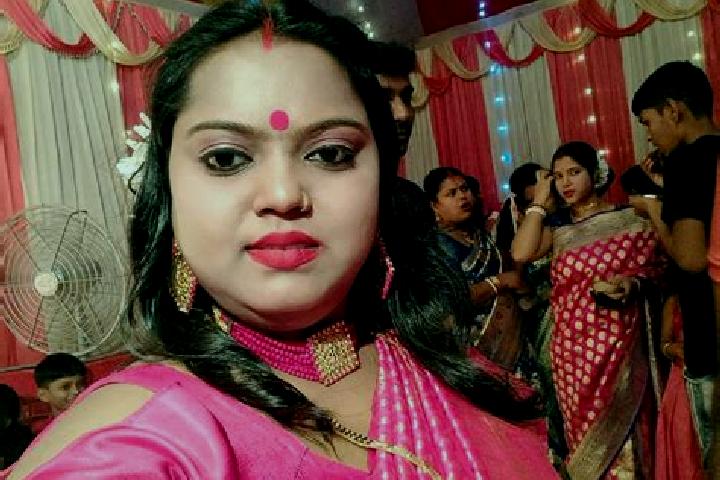 Escorts Nalhati, India — Local Companions