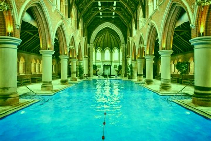 Escorts Napsbury Park, United Kingdom — Local Companions