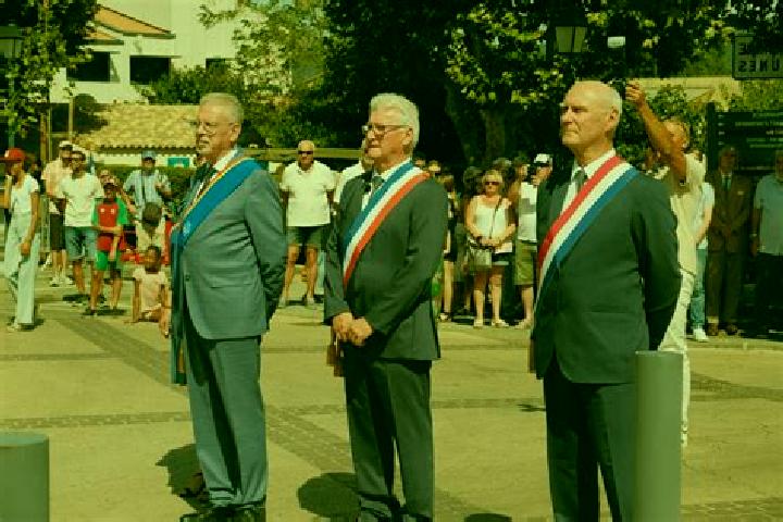Escorts Neoules, France — Local Companions