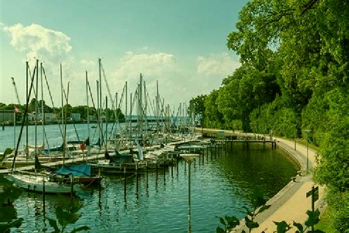 Escorts Neustadt in Holstein, Germany — Local Companions