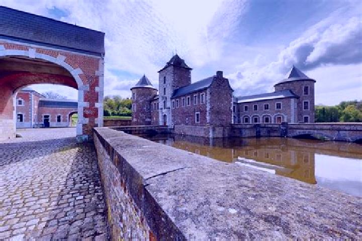 Escorts Neuville-en-Condroz, Belgium — Local Companions