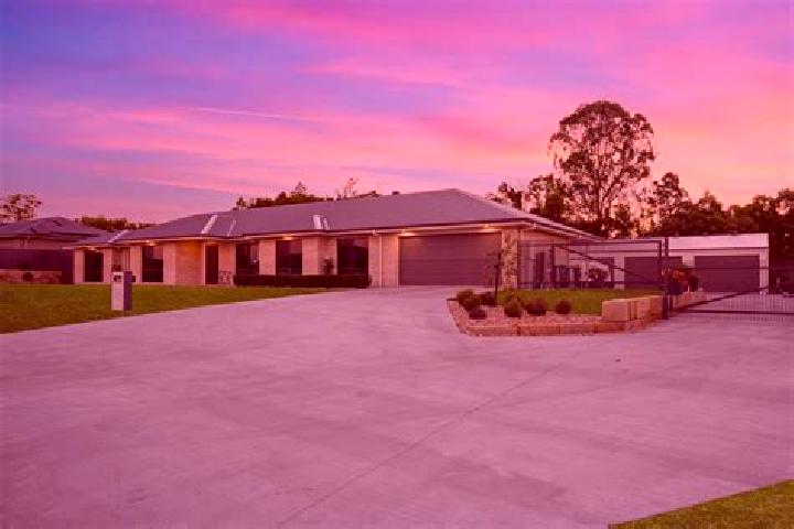 Escorts New Beith, Australia — Local Companions