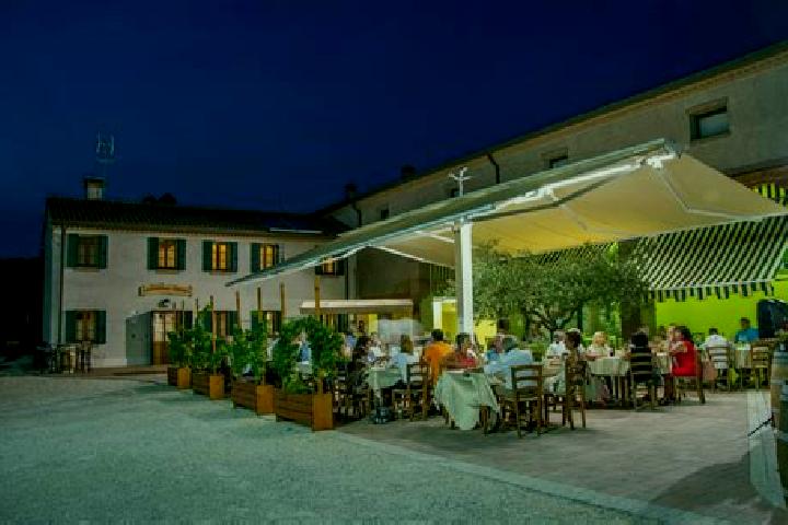 Escorts Nogaredo di Prato, Italy — Local Companions