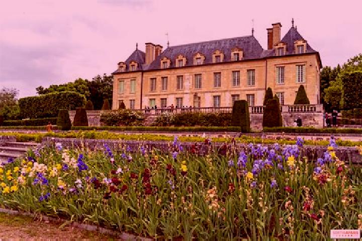 Escorts Nogent-sur-Oise, France — Local Companions