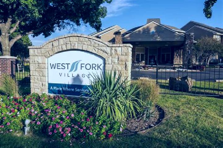 Escorts North Fork Village, United States — Local Companions