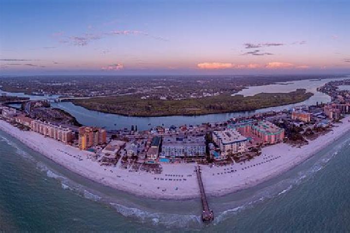 Escorts North Redington Beach, United States — Local Companions