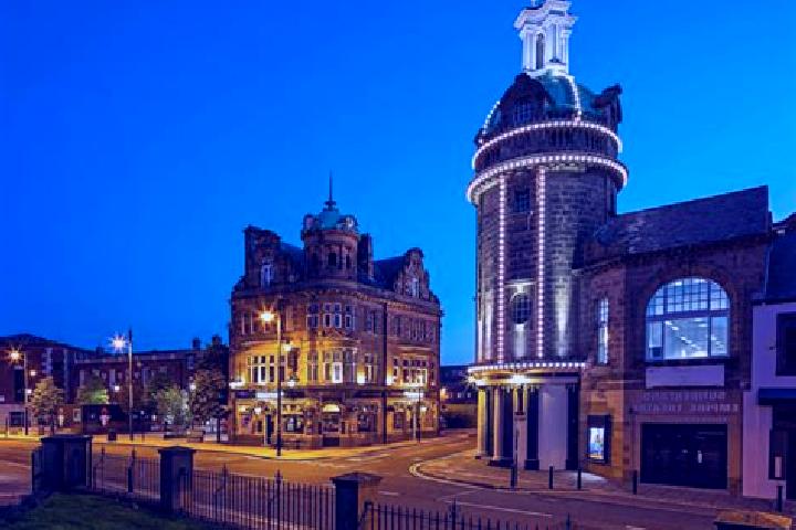 Escorts North Sunderland, United Kingdom — Local Companions