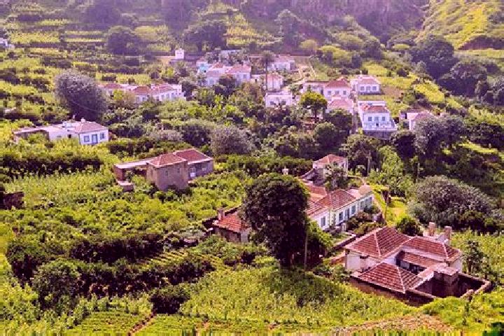 Escorts Nova Sintra, Cape Verde — Local Companions