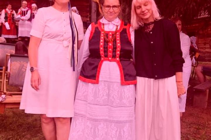 Escorts Nowogrod, Poland — Local Companions