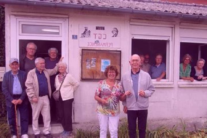 Escorts Noyant-la-Gravoyere, France — Local Companions