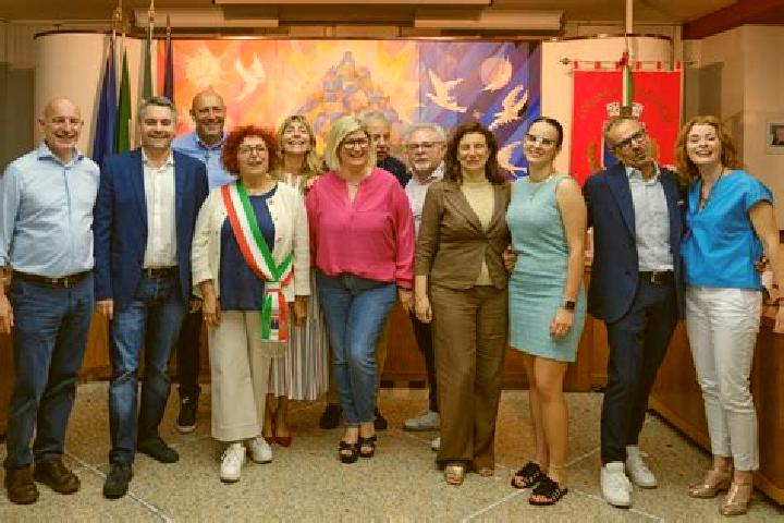 Escorts Nuvolento, Italy — Local Companions