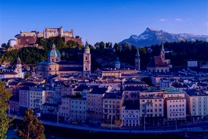Escorts Oberweg, Austria — Local Companions