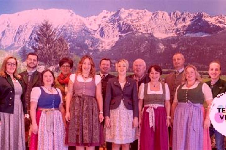Escorts Oberzeiring, Austria — Local Companions