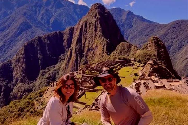 Escorts Ocucaje, Peru — Local Companions