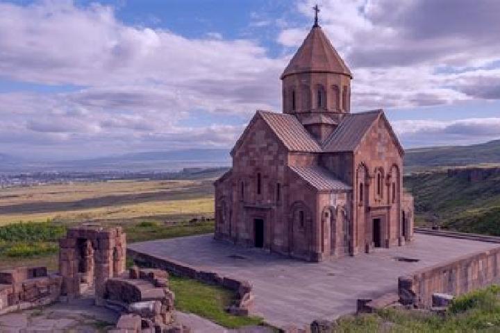 Escorts Odzun, Armenia — Local Companions