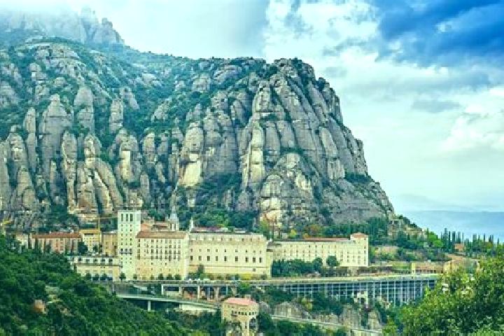 Escorts Olesa de Montserrat, Spain — Local Companions