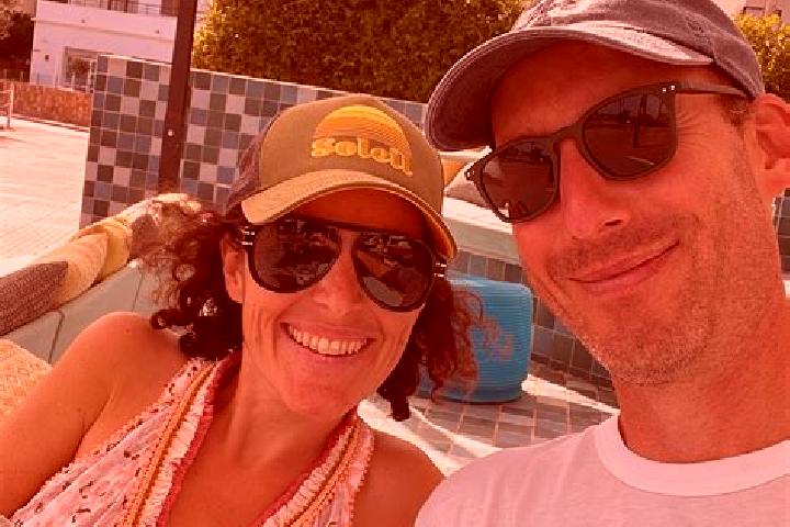 Escorts Ona, Spain — Local Companions