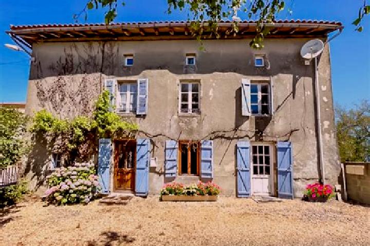 Escorts Oradour-sur-Vayres, France — Local Companions