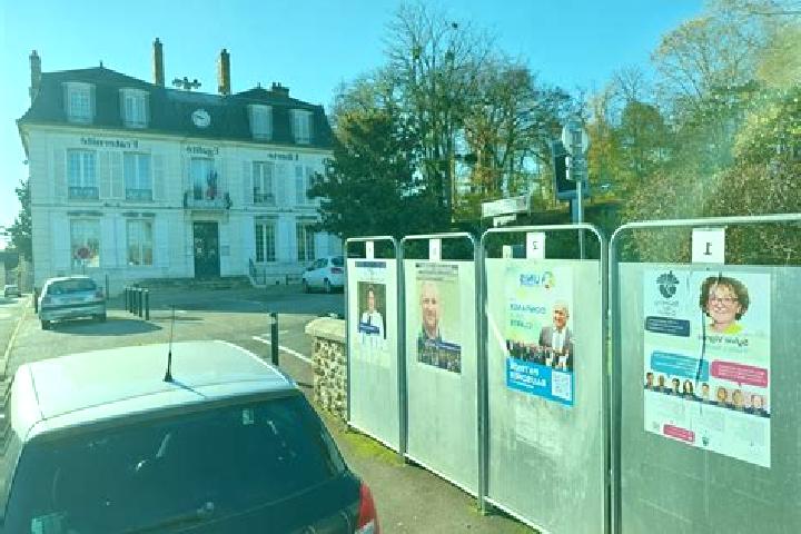 Escorts Origny-Sainte-Benoite, France — Local Companions