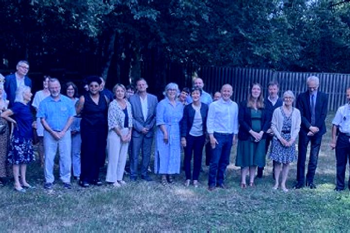 Escorts Orvault, France — Local Companions