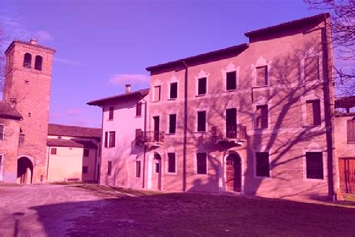 Escorts Ostiano, Italy — Local Companions