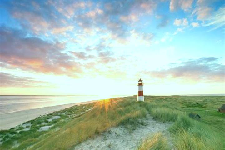Escorts Ostseebad Ahrenshoop, Germany — Local Companions