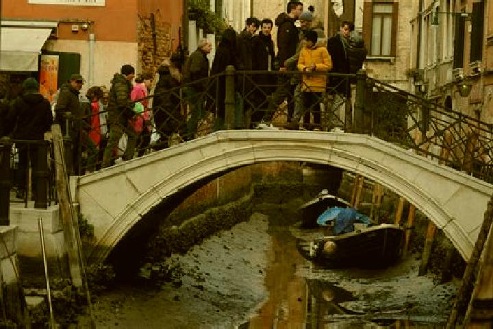 Escorts Ottone, Italy — Local Companions