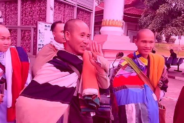 Escorts Oudomsouk, Laos — Local Companions