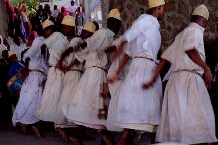 Escorts Ouroveni, Comoros — Local Companions