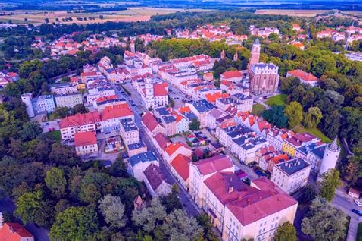 Escorts Paczkow, Poland — Local Companions
