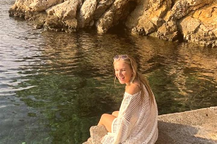 Escorts Paderno, Italy — Local Companions