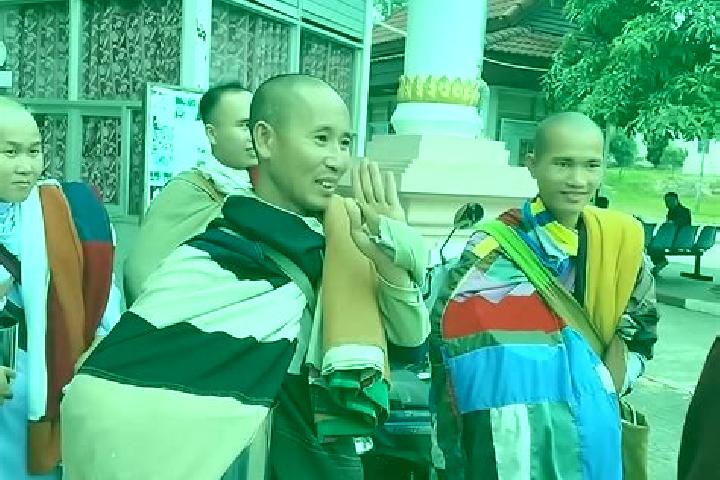 Escorts Pakkading, Laos — Local Companions