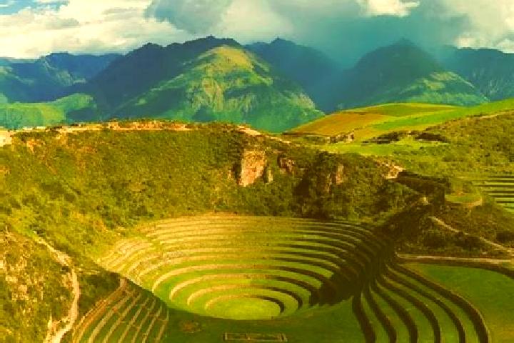 Escorts Paliannunas, Peru — Local Companions