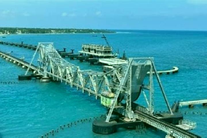 Escorts Pamban, India — Local Companions