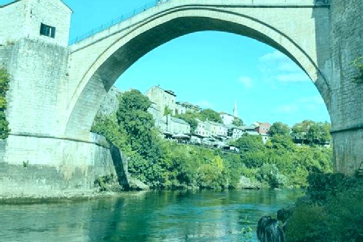 Escorts Pasci Donji, Bosnia and Herzegovina — Local Companions