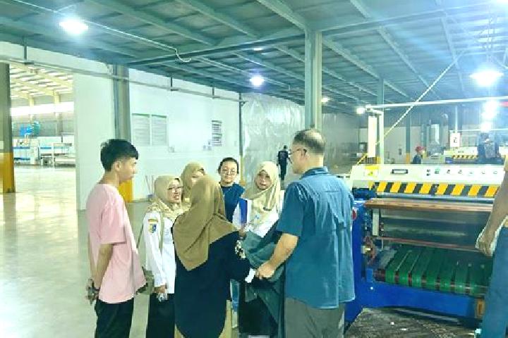 Escorts Pasirangin Tiga, Indonesia — Local Companions