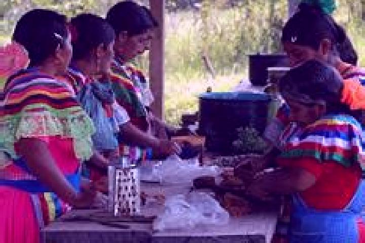 Escorts Patihuitz, Mexico — Local Companions