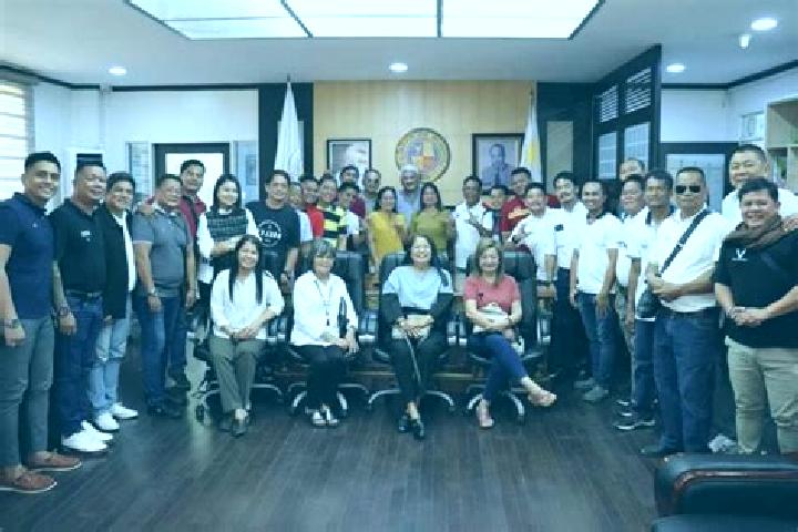 Escorts Patnanungan, Philippines — Local Companions